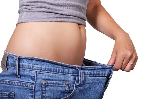 Perdre du poids sans régime strict : 7 astuces efficaces à adopter