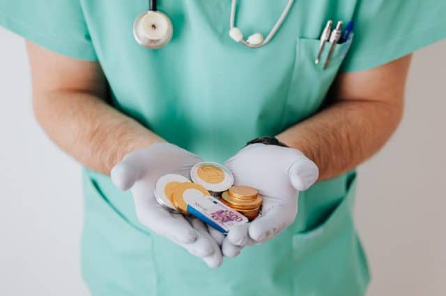 Interne en chirurgie salaire : rémunération et parcours professionnel en chirurgie