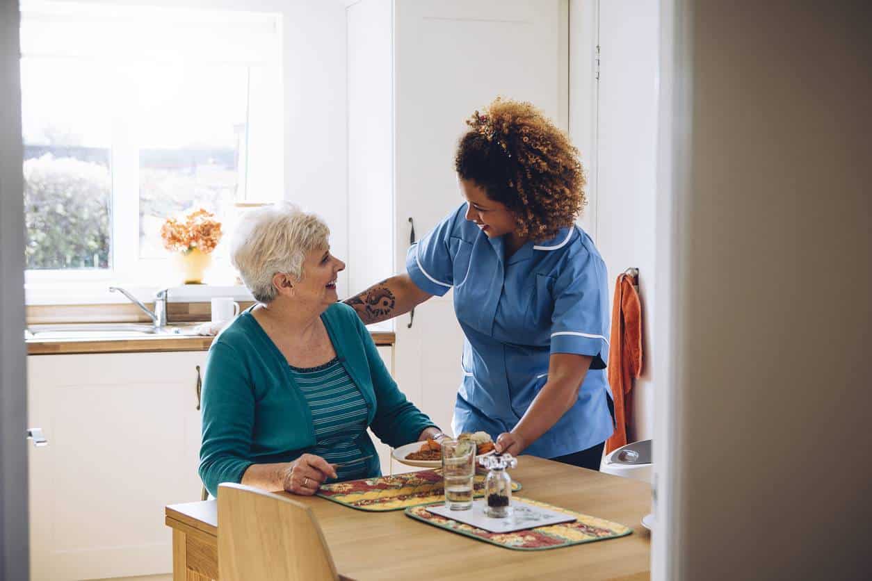 maintien à domicile senior, service d'aide à domicile